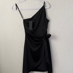 NWTGianni Bini Elegant Black Asymmetrical Spaghetti Strap Tie Waist Dress Size 0